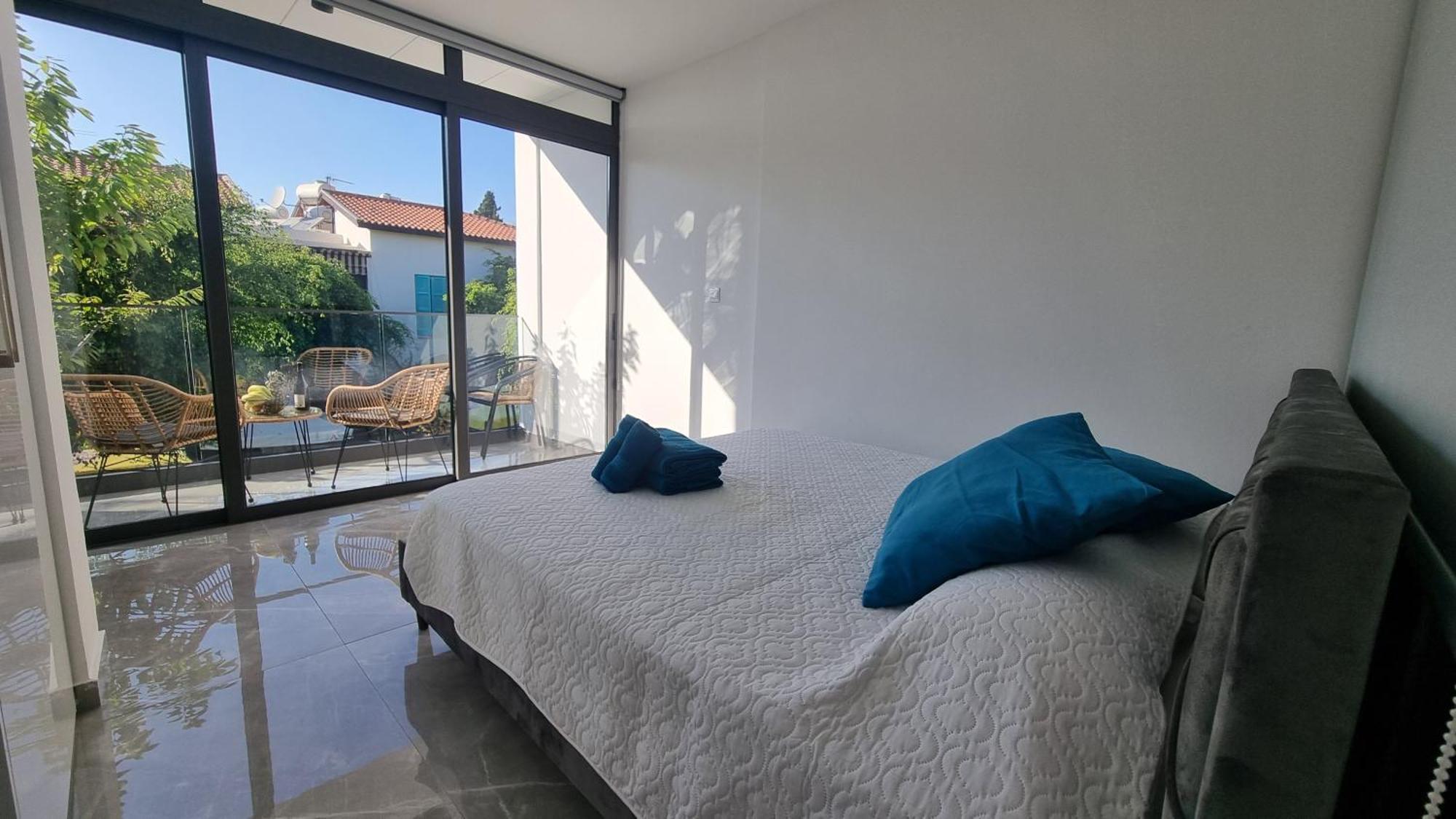 Diamond 160 Paphos